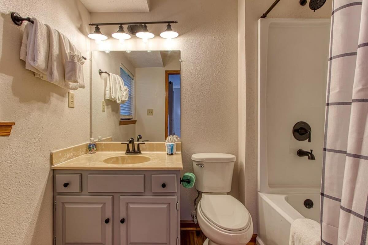 Pinecrest Townhomes-1King-2Queen Unit-Renovated Pigeon Forge Exterior foto